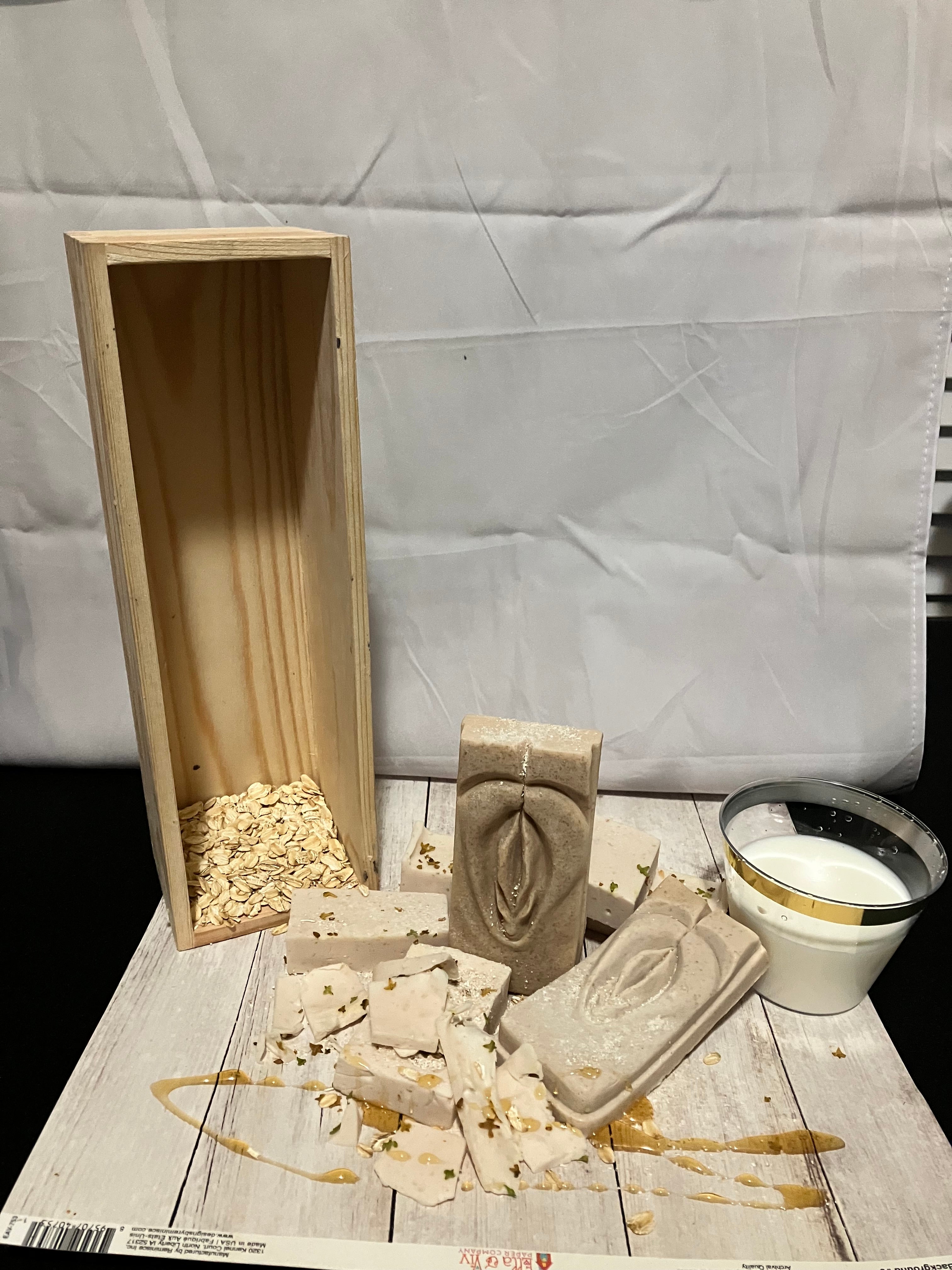 Men’s Oatmeal Milk and Honey Facial Soap Bar